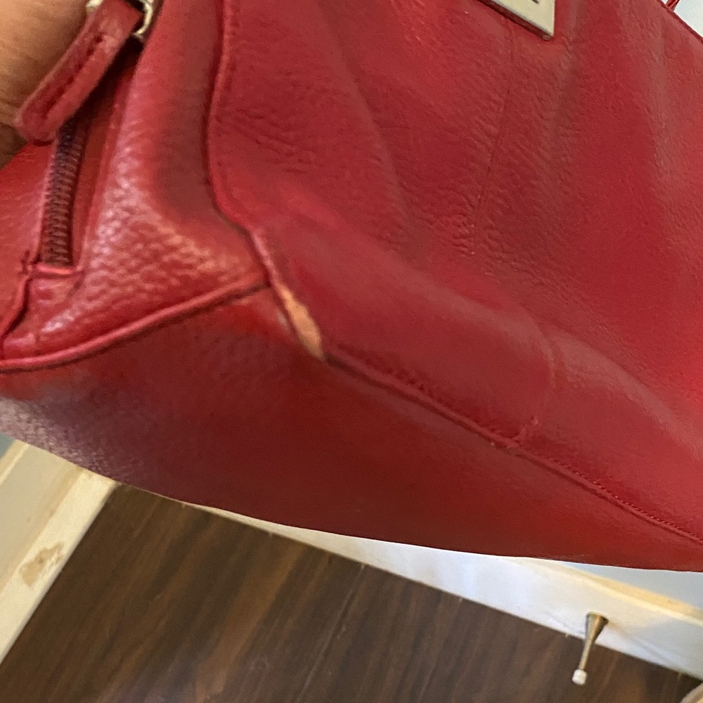 π FREE Jessica Leather Shoulder Bag - Picture 3 of 14